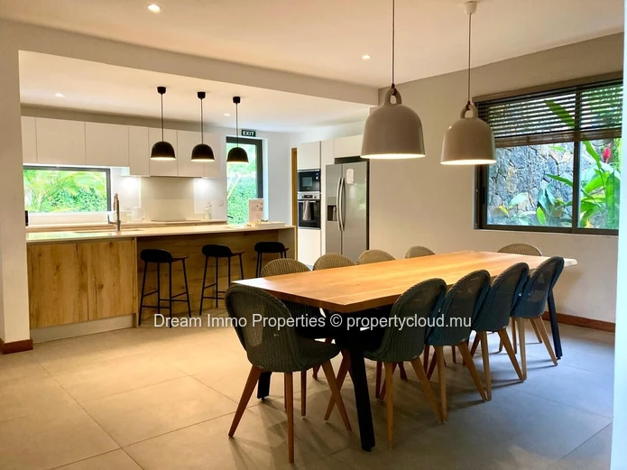Prestigieuse Villa 4 Chambres A 500M De La Mer Dans Le Nord De L’Ile Maurice