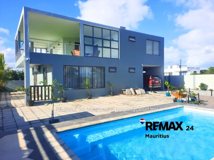 Brand new family house in a calm and peaceful area with panoramic views