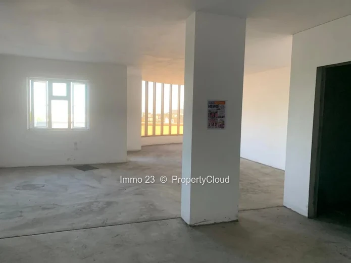 Office - 132m2 - Quatre Bornes - Ref. BU100086LO