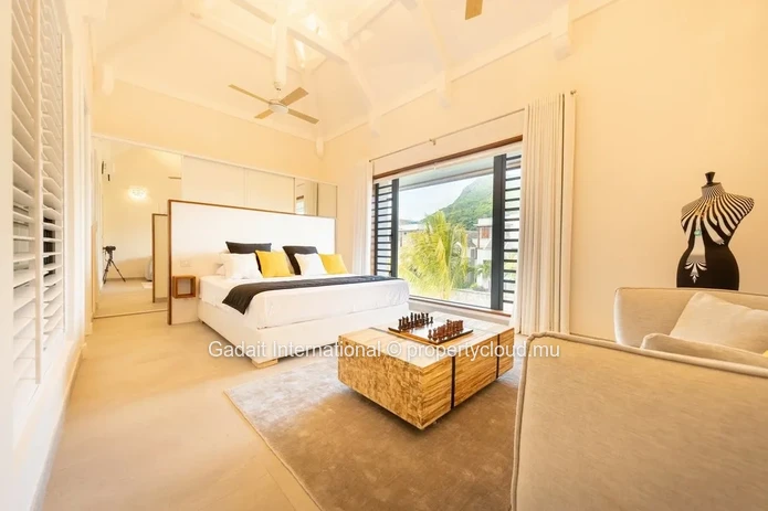 Luxury Villa with Private Mooring for Sale | La Balise Marina – Black River