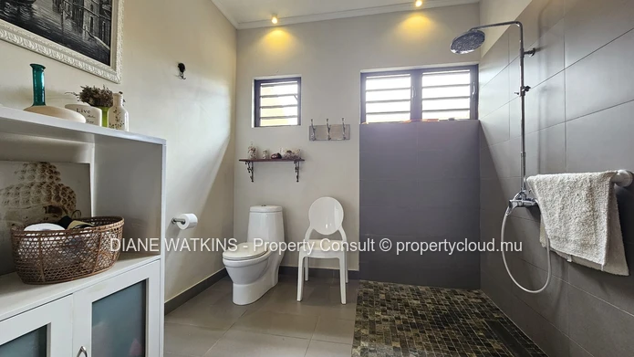 3 bedroom house for sale in Curepipe