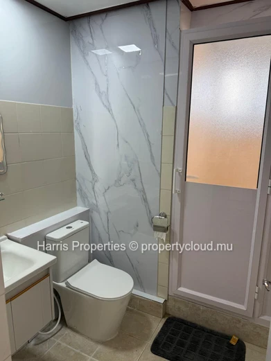 Beautiful Triplex for Rent in Pereybere