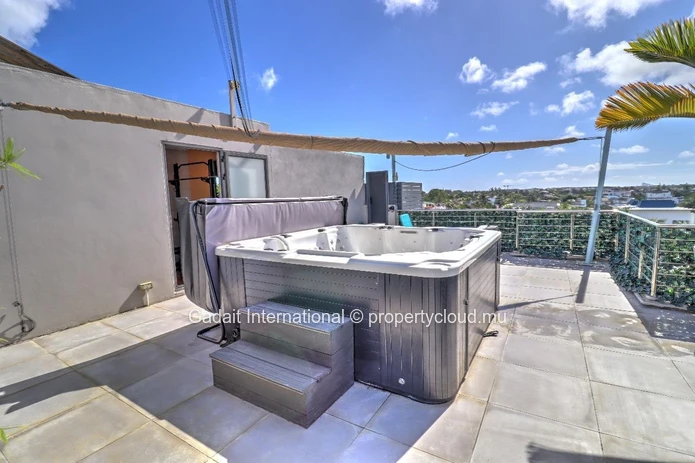 Penthouse contemporain à Trou aux Biches – Vue dégagée et plage à 200 mètres