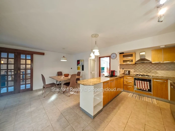 Villa moderne de 4 chambres à louer - Tamarin, Ouest