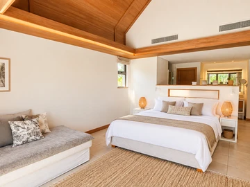 5 Bedroom Villa