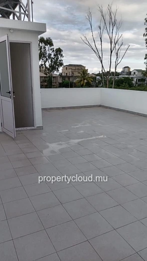 À louer – Villa neuve avec piscine au cœur de Grand Baie