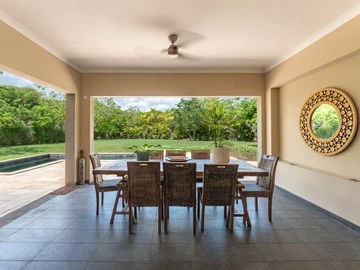 5 Bedroom Villa