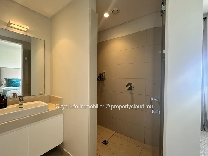 Penthouse PDS à vendre à Grand Baie, 401m², 3 chambres, piscine privée, Prix $.