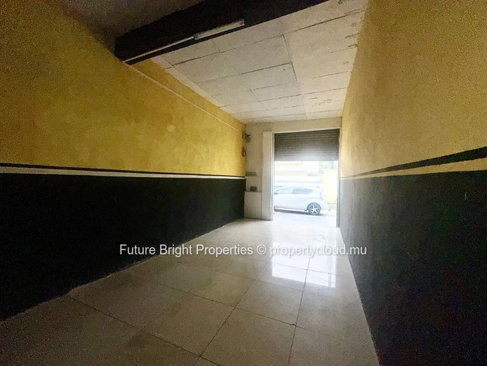 Commercial Building for Sale in Roches Brunes