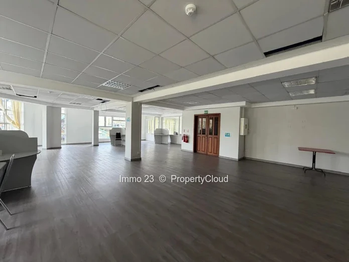 Office - 340m2 - Belle Rose (Est) - Ref. BU96228LO