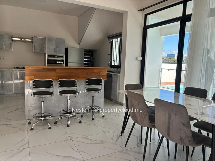 Modern 3-bedroom villa with pool close to the beach and Super U supermarket