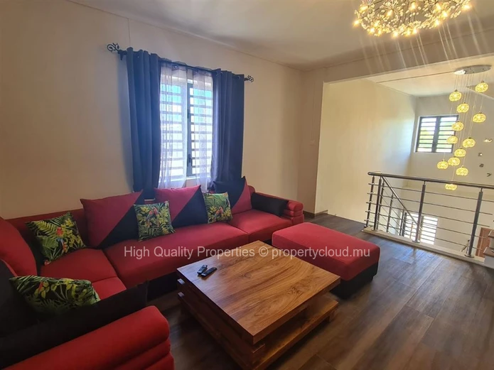 Stunning 5-Bedroom Villa with Pool for Rent in Pereybere, Grand Baie