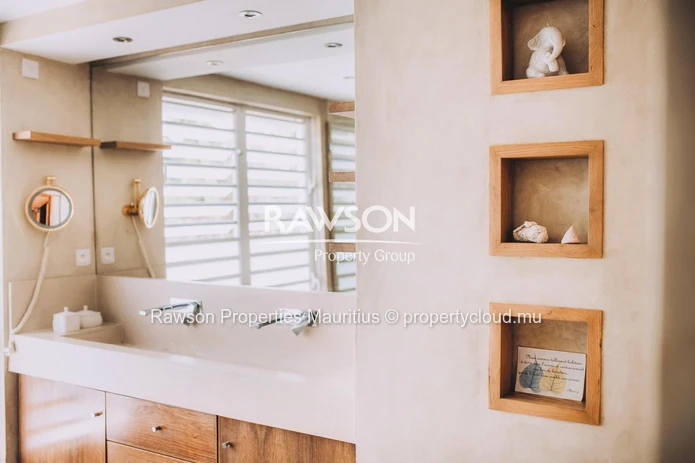 4 En-Suite Bedroom Villa | Pool | Lagoon View | Calodyne | From €6,500/Month