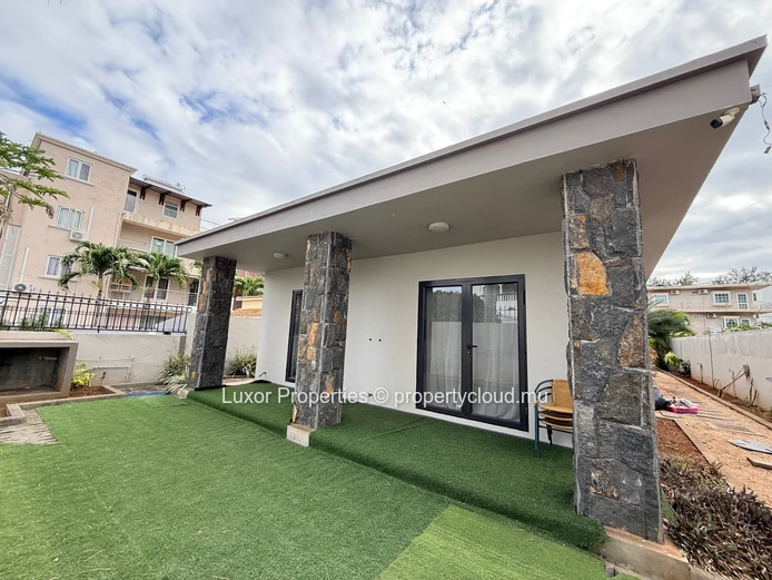 Villa de 2 Chambres à Louer | Flic en Flac