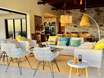 5 Bedroom Villa