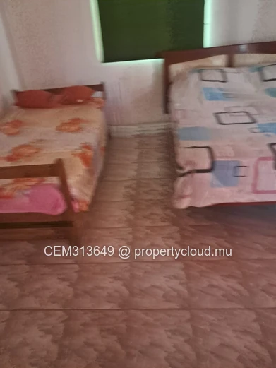 3 Chambres Maison avec Piscine à Vendre – Trou d'Eau Douce