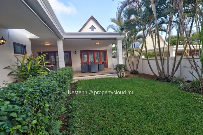 Modern single-storey villa with 3 bedrooms