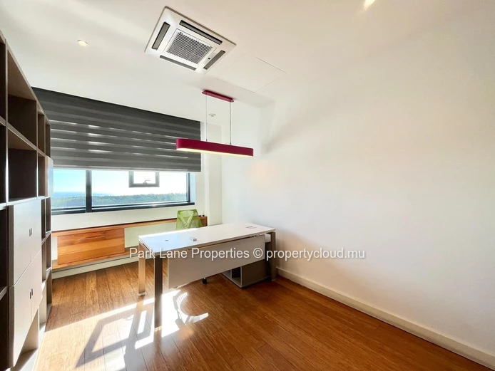 732m² Premium Office for Rent – Ebene Cybercity – 13th Floor