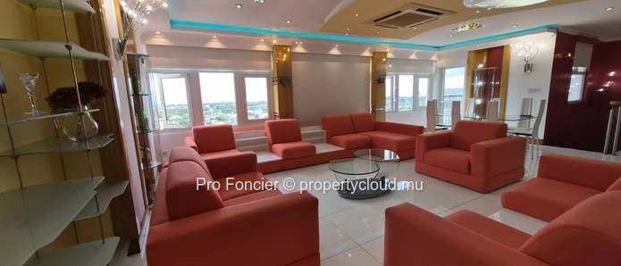 Duplex apartment for rent in Quatre-Bornes – Spacious living areas & fully furnished