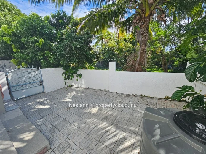Appartement spacieux de 2 chambres à Blue Bay, à distance de marche de la plage