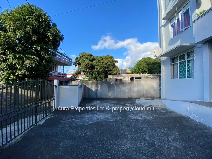 Appartement De 3 Chambres À Vendre À Roche Brunes – Rs 3,5 Millions | Négociable