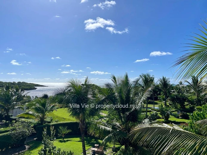 Haute Rive - Magnificent 4 bedroom penthouse on the beachfront