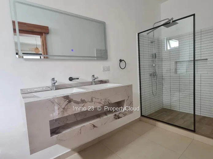 Appartement - 3 chambres - Trou aux Biches - Ref. AP93399VE