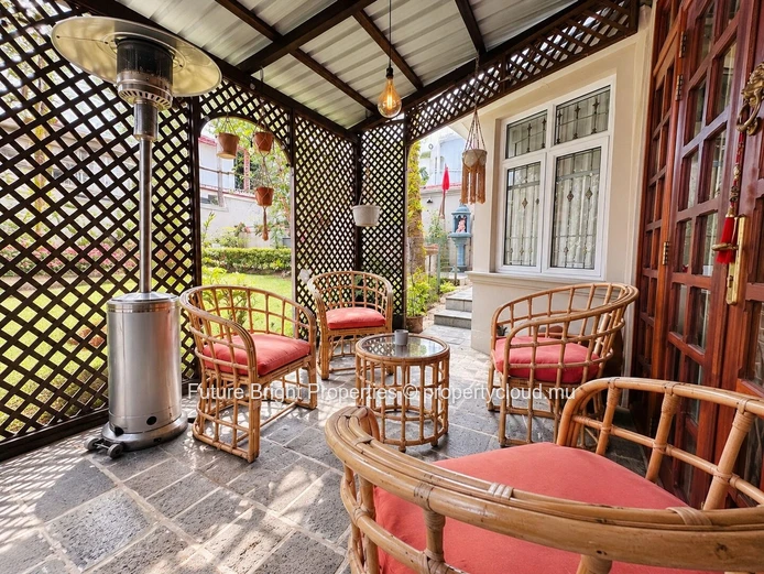 A Warm & Charming Family Home in the Heart of Curepipe