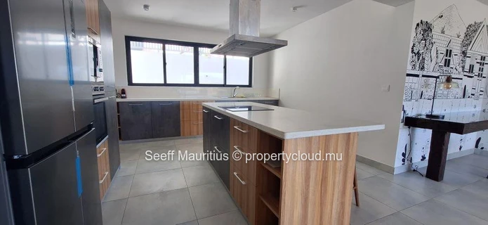 Appartement moderne avec terrasse et vues 