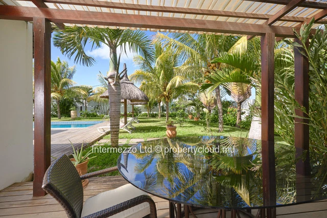 Villa PDS Luxe Grand Baie | 220 m² + Terrasse  66 m² | Piscine | € – Réf. BLUE EDGE