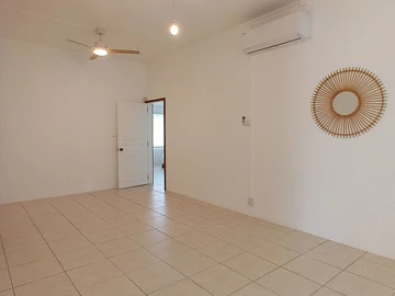 5 Bedroom Villa