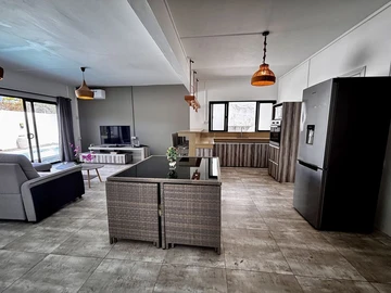 4 Bedroom Villa