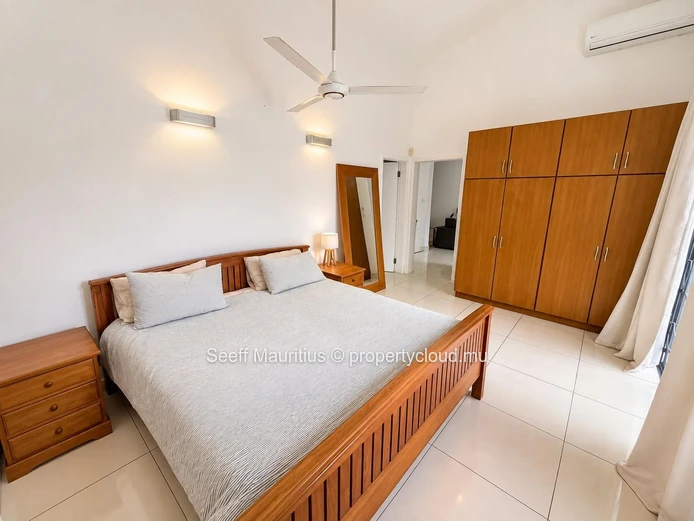 Spacieuse Maison Familiale de 4 Chambres avec Piscine Privée