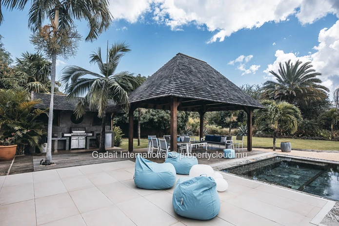 Villa à vendre à Tamarina Golf Estate – 4 chambres, vue golf à Tamarin, Île Maurice
