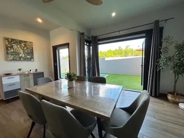 4 Bedroom Villa