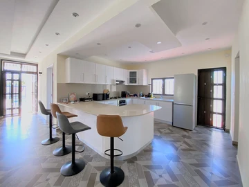 4 Bedroom Villa