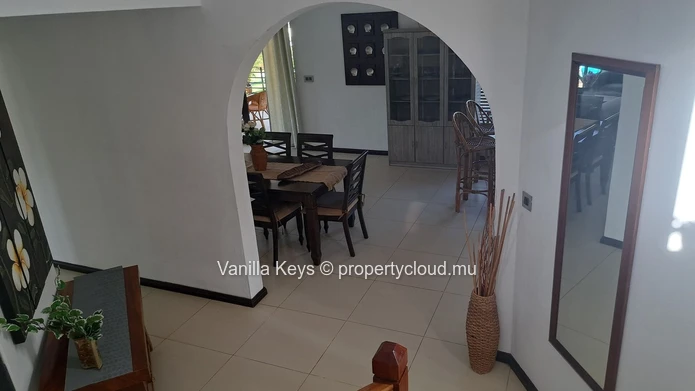 Exceptional 4-bedroom villa with pool, on long term rental in Petite Rivière Noire