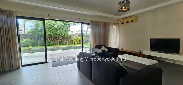 Villa de 4 chambres à vendre à Pereybère, acceptant les animaux | Piscine privée & garage