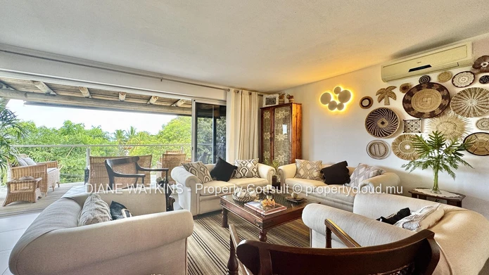 Exceptional Private Residence in La Preneuse with Panoramic Sea Views and Private Pool