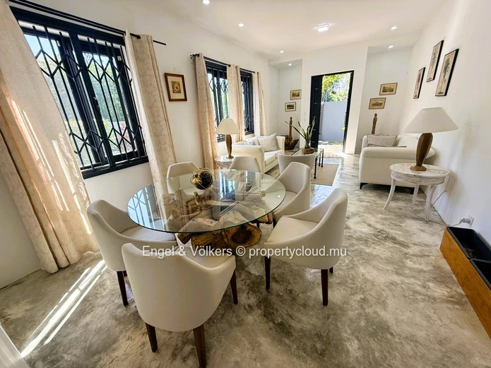 Luxury, Privacy and Comfort Villa in the Heart of Calodyne for Rent  Property Description