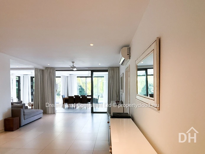 Appartement de luxe 4 chambres au bord de l'eau à louer à La Balise Marina, Rivière Noire