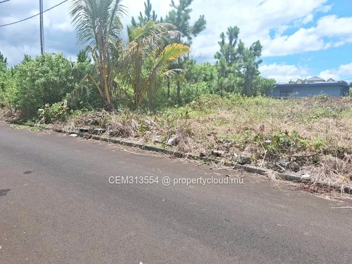 9.57 Perches Residential Land for Sale – Pinewood Gardens, Wooton 