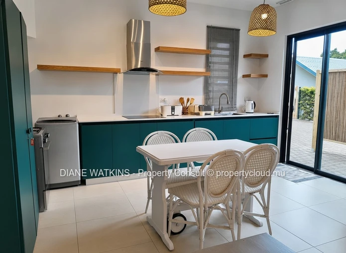 Studio contemporain de 60 m² à louer à Petite Rivière Noire