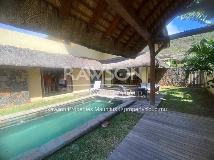 Villa 3 Chambres à Vendre à Grande Rivière Noireisa