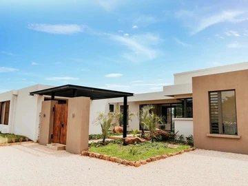 Luxurious 4 Bedroom Villa with Private Pool in Tamarin | Fully Furnished | Close to Golf Course | Rs 35M | Don't Miss...