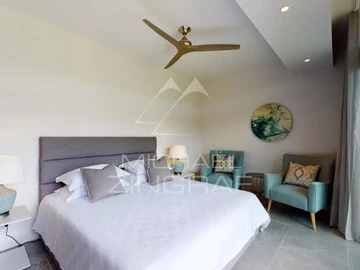 5 Bedroom Villa