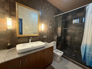 14 Bedroom Apartment
