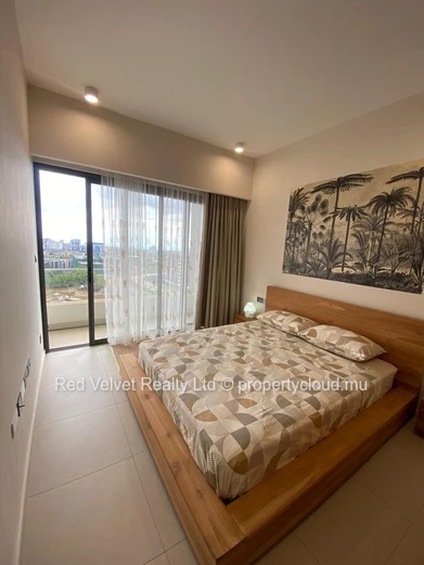 Penthouse moderne de 3 chambres avec de hauts plafonds et des équipements de qualité – Moka | Rs 130,000