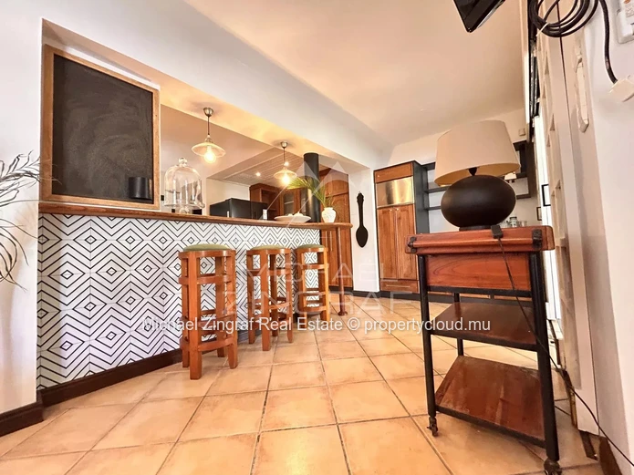Colonial-Style Villa in Pointe aux Canonniers