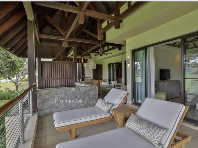 Exquisite furnished first-floor apartment, just renovated with taste and now available for sale at the esteemed Anahi...